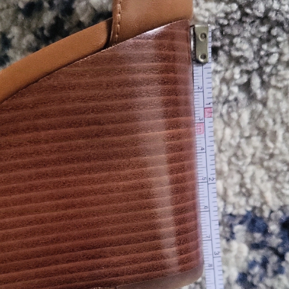 MICHAEL Michael Kors Tan Wedges - Picture 6 of 7